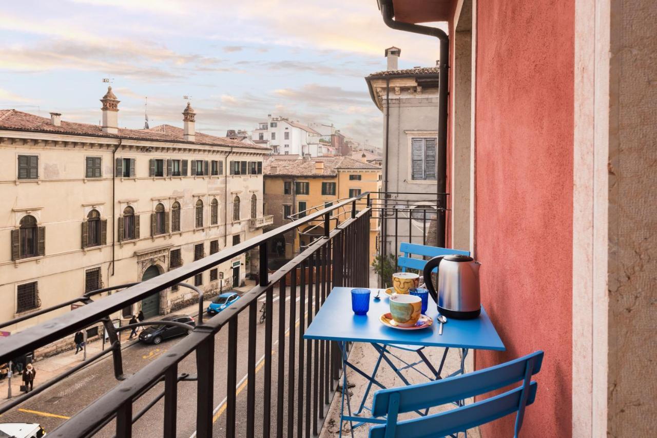 Flats4Rent Carla'S Apartments Verona Bagian luar foto