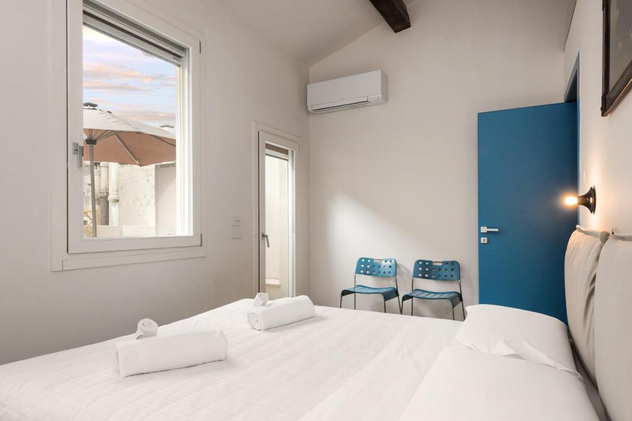 Flats4Rent Carla'S Apartments Verona Bagian luar foto